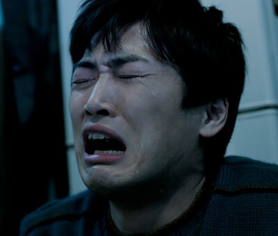 「いっしょに帰ろう」裏ジャケットは劇団ひとりのマジ泣きシーン。