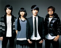 1月10日にはTOKYO FM系「DHC COUNTDOWN JAPAN」、bayfm「NEC POWER COUNTDOWN HOT 30」に出演。両番組とも公開生放送。