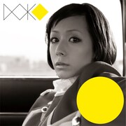 最新シングル「どこ」ジャケット。カップリングにはポッカ「キレートレモン」CMソング「Phone」を収録。