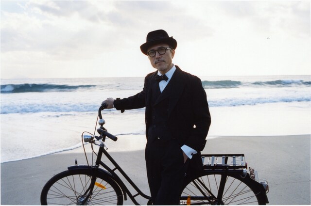 アルバムのアートディレクションはファッションディレクターの祐真朋樹が担当するとのこと（（c）Tomoki Sukezane）。