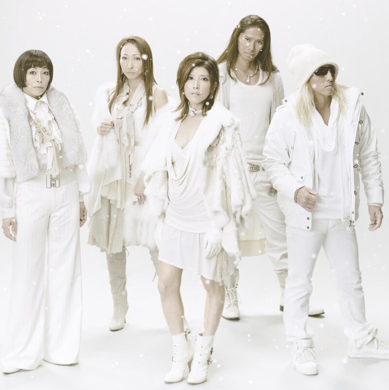 「Memorial Snow／CLOSURE」CD仕様ジャケット写真。