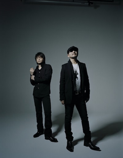 2月4日にはデビュー30周年を記念したベストアルバム「CHAGE and ASKA VERY BEST NOTHING BUT C&A」をリリースする。