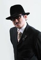 1990年代には“和製ソフトロック”として再度大きな注目が集まったGARO。ボーカルこと大野真澄（写真）は1975年のバンド解散以降、ソロアーティストとしての活動と平行して作詞家、プロデューサーとしても活躍している。