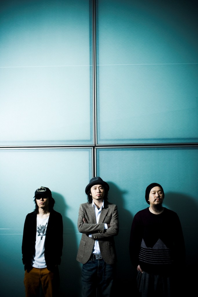 イベントのチケットは現在好評発売中。