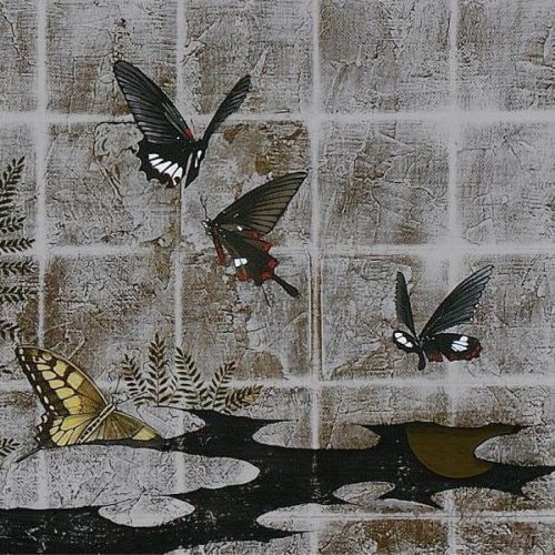 タイトルの「六花ノ音」について、「六花ノ○」までは前作発売直後に決めていたという藤井麻輝。しかし、当初予定していた○の部分は同名の菓子があることから、芍薬のアイディアで「音」に落ち着いたとのこと（写真は2ndミニアルバム「ひたひた」ジャケット）。