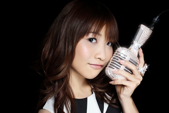 May'nは夏のツアー決定をブログで報告。「あああうずうずだよ⊂(　＾ω＾)⊃」「後日の発表をお楽しみに＼(^o^)／」と喜びが抑えきれない様子だ。