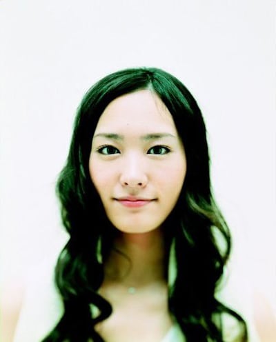 シングルにはガッキーの歌声だけをじっくり楽しめるアカペラ「piece (naked voice ver.)」も収録。