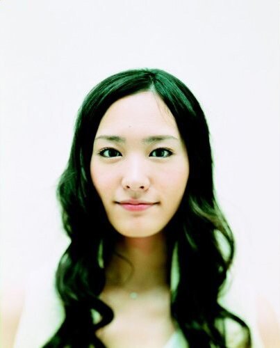 シングルにはガッキーの歌声だけをじっくり楽しめるアカペラ「piece (naked voice ver.)」も収録。