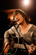 秦基博は3月14日に日本武道館で開催されるスペシャ20周年イベント「スペースシャワーTV 20th Anniversary くるしゅ~ナイト★フィーバー」にも出演が決定している。