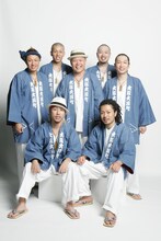 リミックスアルバム収録曲のうち、「ギフトSTUDIO APARTMENT Remix」は3月18日よりiTunes Storeにて先行配信が行われる。