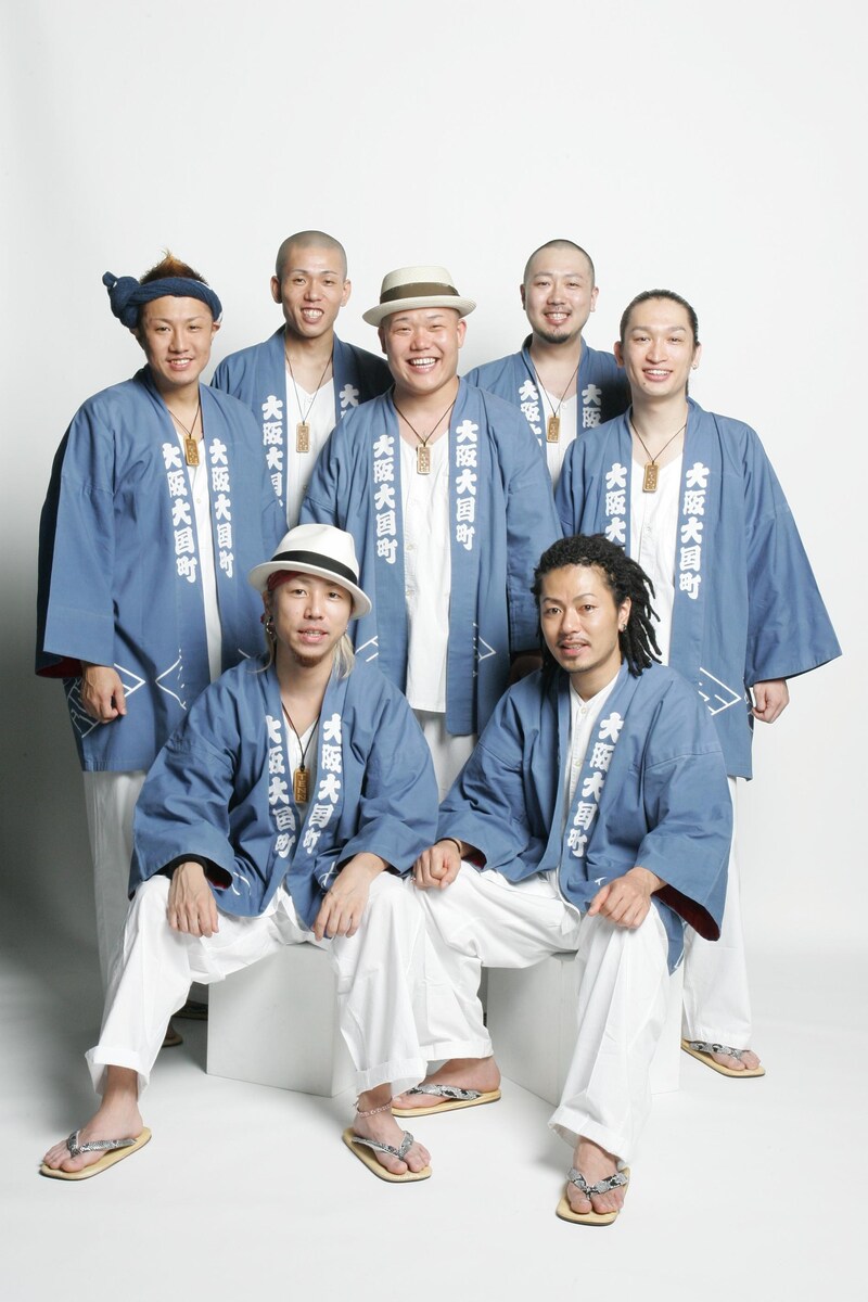 リミックスアルバム収録曲のうち、「ギフトSTUDIO APARTMENT Remix」は3月18日よりiTunes Storeにて先行配信が行われる。