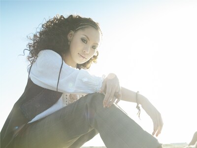 昨年11月に続き、先日日本テレビ系「誰も知らない泣ける歌」に出演し「母賛歌」を披露したMetis。放送翌日のレコチョクの着うたフルダウンロードランキングでは1位を獲得する快挙を達成した。