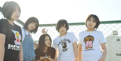 NACK5ではレギュラーラジオ番組「9nineなんです」が放送中。新曲もいち早くオンエアされている。