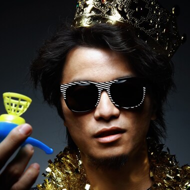 KREVAは2月11日にリリースされる三浦大知のニューシングル「Your Love feat.KREVA」に参加。こちらの着うたは本日より先行配信がスタートしている（写真は配信第1弾「成功」ジャケット）。