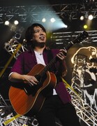大橋卓弥、ソロツアー密着ライブDVDに新曲収録
