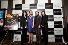 2ndシングル「Deeper」は、日本テレビ“MIDNITE”ドラマシリーズ「GALACTICA/ギャラクティカ」のエンディングテーマ。Kenは1月19日に行われた「ギャラクティカ」のヒロイン、グレイス・パーク来日イベントに登壇した（写真は右クリック禁止です）。