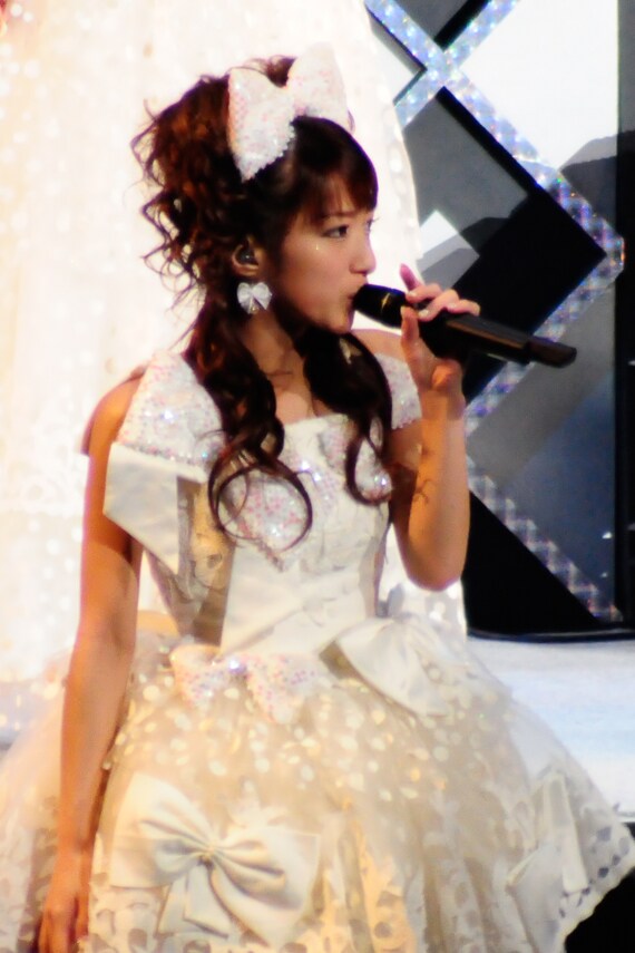 辻希美は1月31日・2月1日に横浜アリーナで開催された「Hello! Project 2009 Winter 決定！ハロ☆プロ アワード'09 ～エルダークラブ卒業記念スペシャル～」に出演。安倍なつみ、中澤裕子ら元モーニング娘。メンバーとともに「LOVEマシーン」などを熱唱した。なお、ナタリーでは後ほどこのライブのレポートを掲載予定。