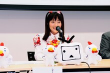 「Summer of Love」というユニット名は「年がら年中夏だといいな。3rd Summer of Loveを起こしたいな。秋葉原からムーブメントを起こすぞ！」（モモーイ）という思いから名付けられたもの。「略して『サマラブ』です。サマラブヲタが増えるといいな」。