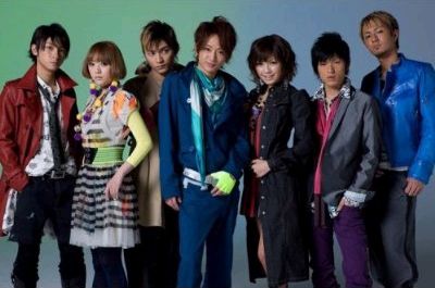 AAAは4月末まで続く全国ツアー「AAA TOUR 2009 -A depArture pArty-」の真っ只中。4月28日・29日の渋谷C.C.Lemonホールでファイナルを迎える。