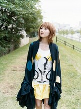 mihimaru GTのhirokoは、2006年「NHK紅白歌合戦」初出場で大いに緊張していたが、中村正人に背中を押してもらえたおかげでリラックスしてステージに挑めたという。