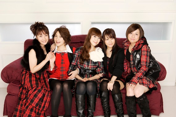 N'sアルバムリリース、アニメ第2期決定と、「乃木坂春香の秘密」ファンにとってうれしいニュースが続く。また、能登麻美子(写真中央)はベストアルバム「MAMIKO NOTO CHARACTER SONG COLLECTION」を2月25日にリリースする。