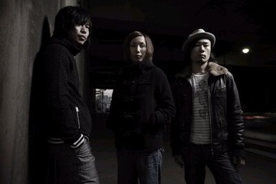 アルバムに先駆けて、現在新曲「銀河列車」の着うたを配信中。