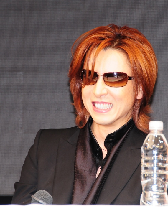 「ギリギリのところで戦っている感じが僕と似ている」と、モータースポーツへの思いを語ったYOSHIKI。