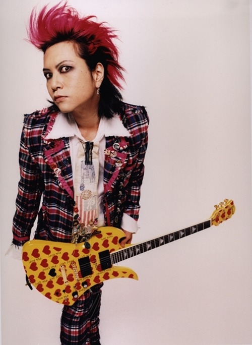 「柏 hide tribute 2009」は白血病財団への寄付を目的としたチャリティーイベント。