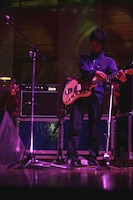 ORANGE RANGEとはひと味違った実験的サウンドを鳴らすdelofamilia。今後の活動にも注目が集まる（photo by AKIRA MAEDA）。