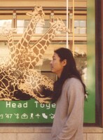 今回の企画にCaravanとの共同名義で参加するCurly Giraffe。息の合ったコラボレーションを披露してくれそうだ。