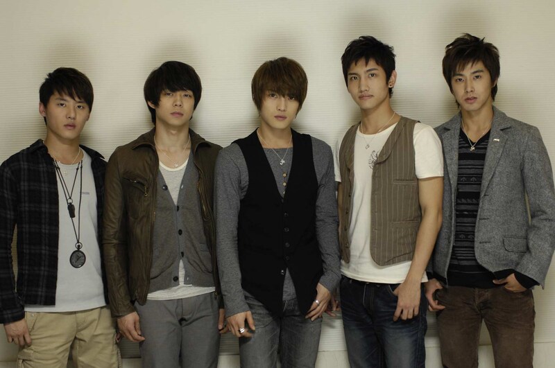 5月からは全国8都市を回る大規模アリーナツアーがスタート。チケットは2月28日より順次一般発売開始。