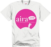 3月19日の「mixi×Aira Mitsuki スペシャルLiVE in LIQUID ROOM」では、Aira×mixiのコラボTシャツ（写真）が販売される。