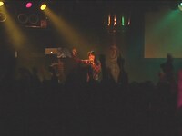 会場はオープニングから超満員。当日券を求めるファンも多く、Ordinary Venusのライブは30分押しでスタートした。