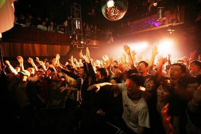 アルバム「BIG FUN」を引っさげたツアーはこの後も全国各地で行われる。