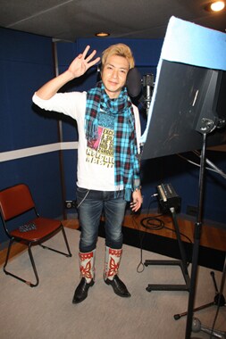 つるのは4月1日に放送されるフジテレビ系「クイズ！ヘキサゴンII」で、アルバムの曲を初披露する予定。ファンはお楽しみに。