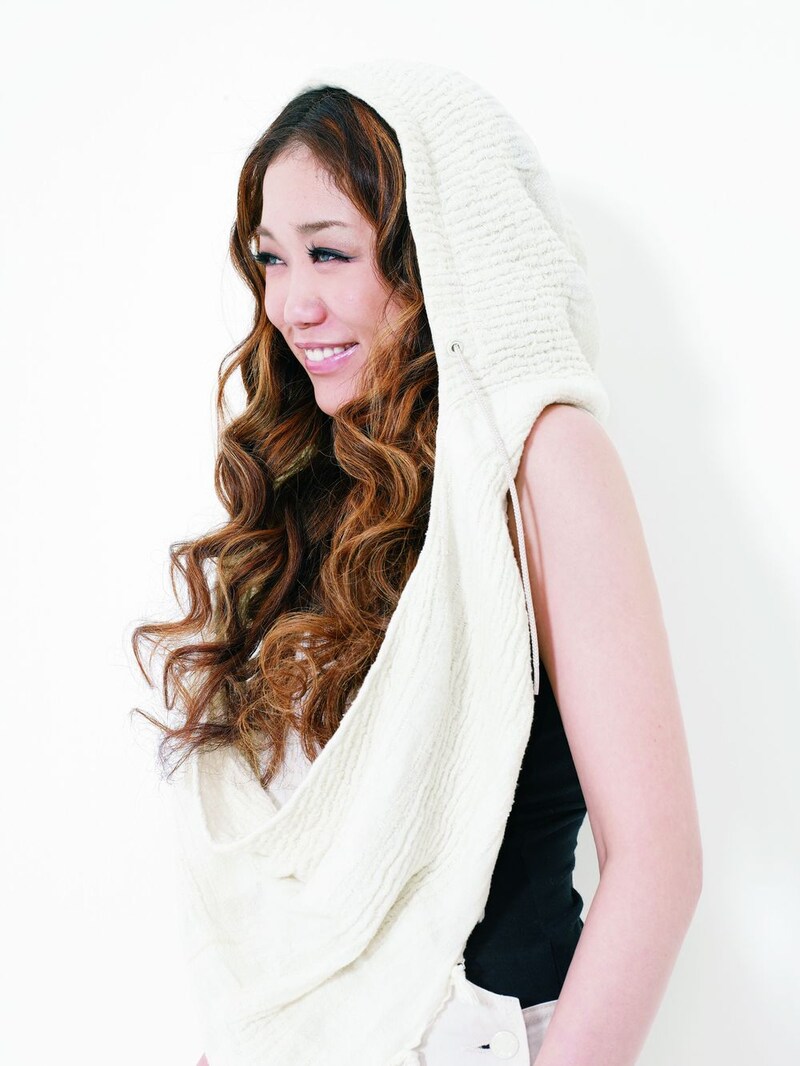 今後の目標について聞かれると「疲れたときに聴きたい人ナンバー1になりたい」と宣言したJUJU。チャーミングなキャラクターがにじみ出る発言にも注目だ。