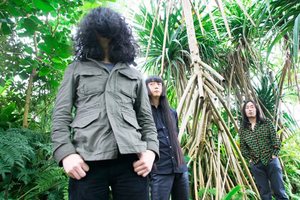 1989年2月の結成以来、21年間にわたり「日本語の響きとビート感を活かした日本独自のロックを追求する」という変らぬコンセプトを掲げ活動してきたゆらゆら帝国。突然の解散発表に対するショックは大きいが、メンバーそれぞれの今後に期待したい。