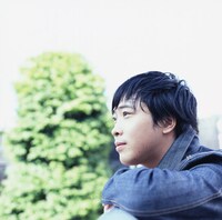 堂島孝平はYO-KINGとのユニット「KING&PRINCE」として、3月21日のアリスガーデン（無料ステージ）に登場する。