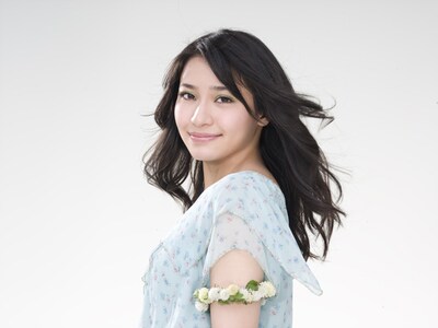 激しいチケット争奪戦が予想される、まめぐ初の東名阪ツアー。彼女はツアー直前の7月7日、さいたまスーパーアリーナにて行われる、YOKO KANNO SEATBELTSの“来地球公演”「超時空七夕ソニック ～次回公演は22世紀を予定しております。～」にゲスト参加する。