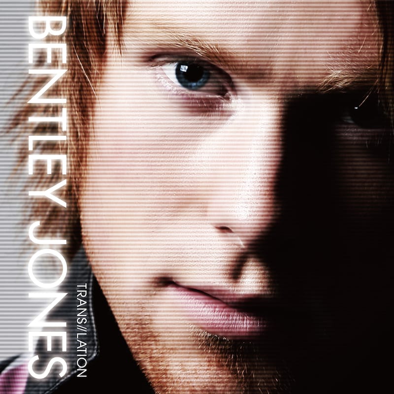 近年はスコット・マーフィーやアンドリューW.K.、エリック・マーティンなどがJ-POPをカバー。本作も各方面で大きな注目を集めることになりそうだ。