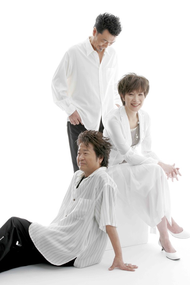 鈴木康博（ex. オフコース）、山本潤子（ex. 赤い鳥、ハイ・ファイ・セット）、細坪基佳（ex. ふきのとう）の3人からなるユニット、Song for Memories。