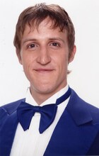 ちなみにチャドがビデオの中で踊る際に音楽プレイヤーで聴いていたのは、100s「そりゃそうだ」ではなくa-ha「Take On Me」とのこと。