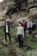 SPANK PAGEは2004年に横浜で結成。浮遊感あるボーカルと美メロが話題の4人組バンドだ。