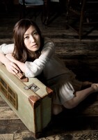 中村中のオフィシャルサイトでは、本人がアルバムについて語る動画コメントを配信している。