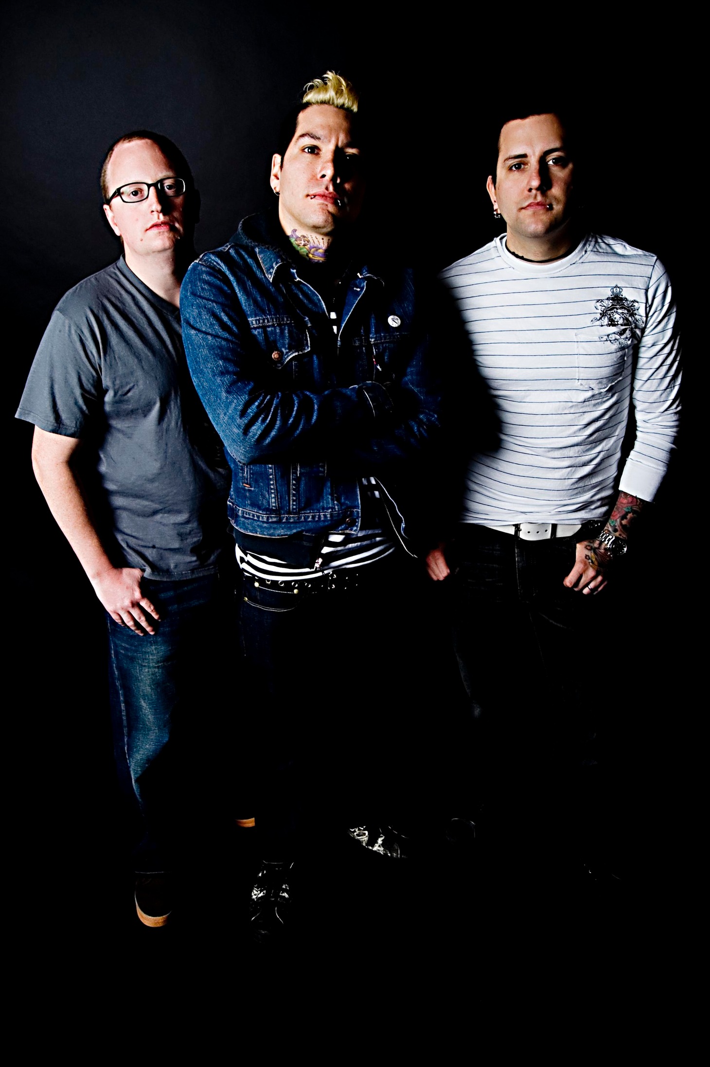 MXPXは1992年に結成された3人組バンド。現在のメンバーは、左からユーリ・ルーリー（Dr）、マイク・ヘレーラ（B,Vo）、トム・ウィスニウスキー（G）（(c)Renee Mcmahon）。