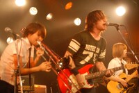 スコット・マーフィーはライブ中に、ニューアルバムと本ツアーを収録したライブDVDを6月にリリースすることを発表。2009年も彼の快進撃は止まりそうにない。