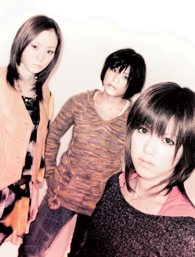 ステレポニーは現在ニューシングル「I do it」がヒット中。5月16日にはZepp Tokyoで行われるイベント「BENT BEAT SPECIAL'09」にも出演する。