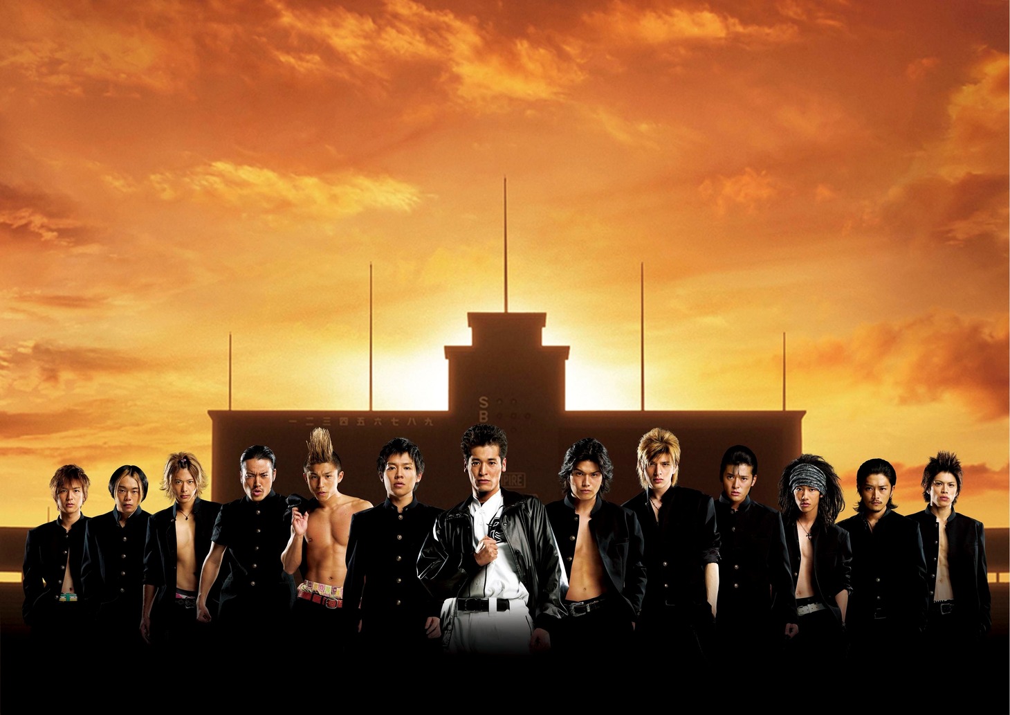 映画「ROOKIES-卒業-」では、ドラマ版で高校2年生だった野球部メンバーが3年生になり、佐藤隆太演じる熱血教師・川藤幸一とともに最後の夏の甲子園を目指す。また、野球部員たちの卒業までが語られる、映画ならではのオリジナル・ストーリーも用意される。