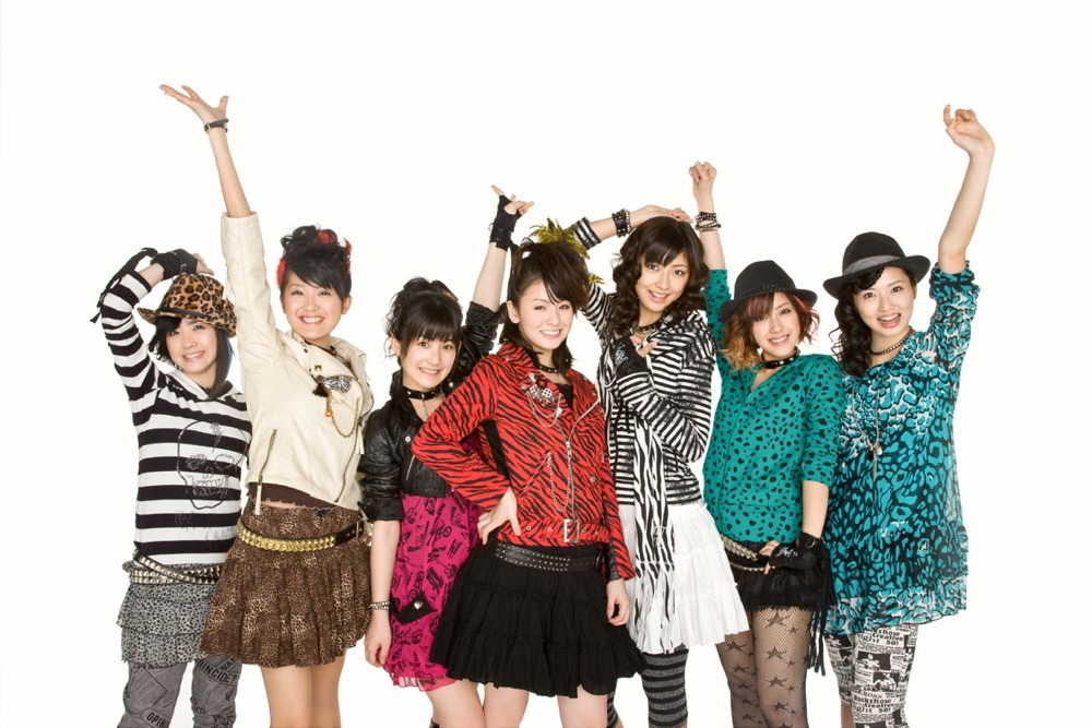 「青春バスガイド」はBerryz工房らしい、メロディアスなアッパーチューン。シングルの詳細については、後日改めて発表される。