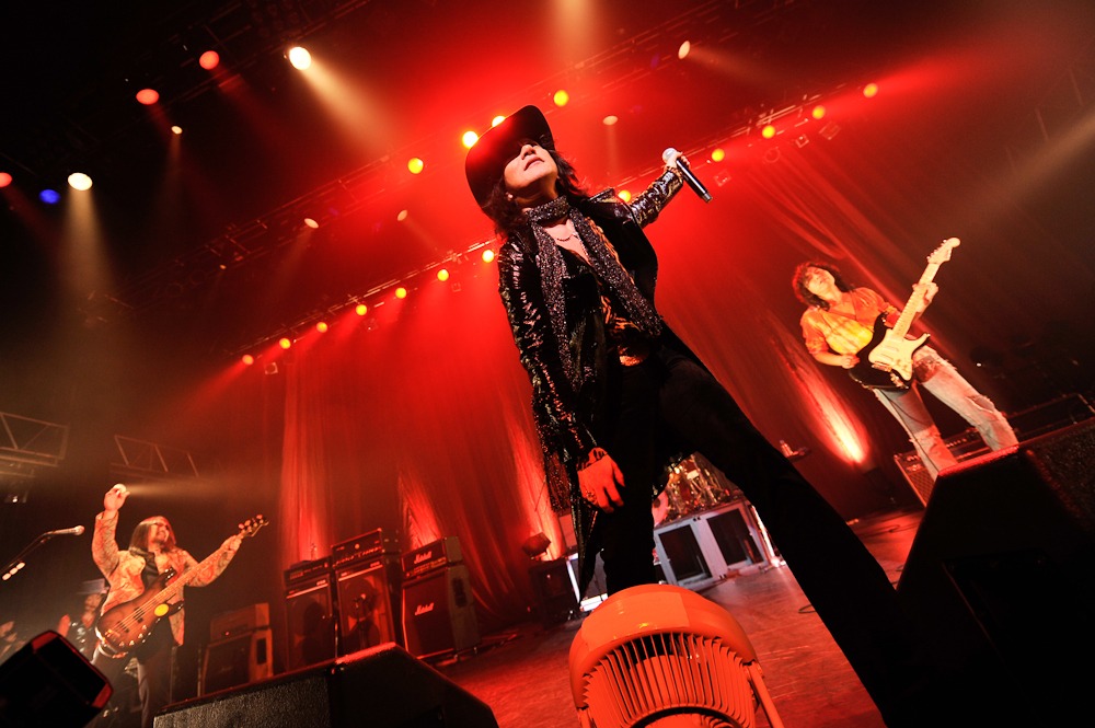 3月8日のSHIBUYA-AX公演より。当日は2時間以上にわたる熱いパフォーマンスが披露された（Photo by 古溪一道）。
